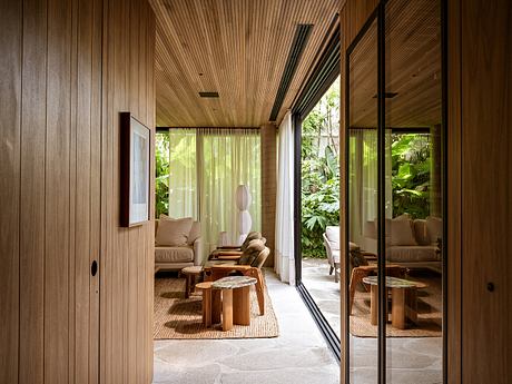 Campo Verde House Creates a Tropical Oasis for Family in São Paulo - 6