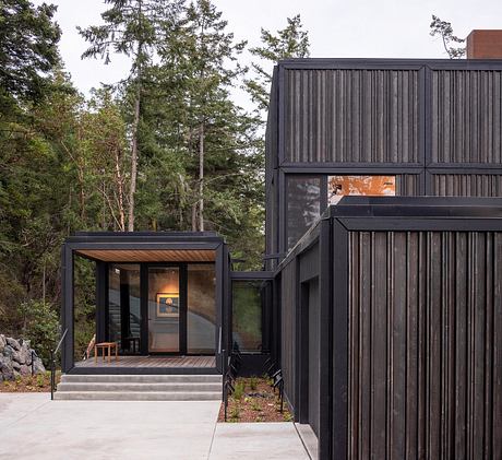 Discovery Bay House by Dekleva Gregorič Architects - 9