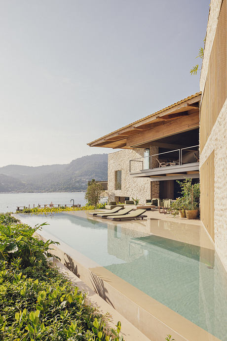 Angra House by Studio Arthur Casas - 12