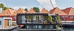 Floating House in Copenhagen designed by Garde Hvalsøe Offers Luxurious Boating Life