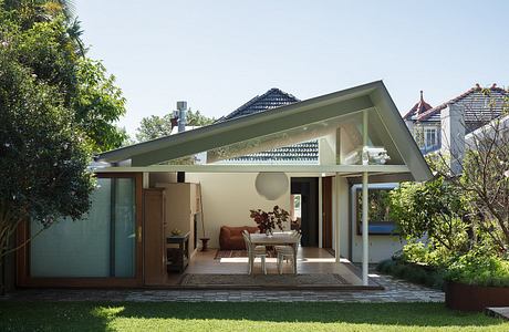House for BEES by Downie North Architects