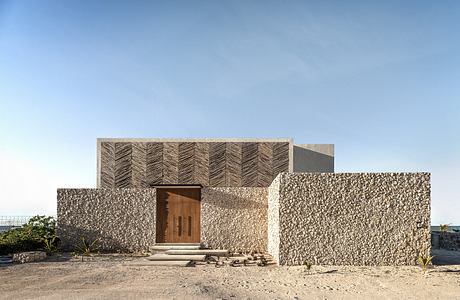 Tunich House by Ápiron