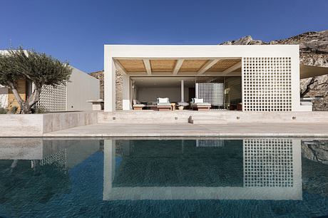 Unblocked by Studio Kontodimas - 1