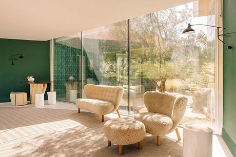 AIP Azóia Villa Merges with Nature Above the Cliffs of Portugal’s Azóia - 2