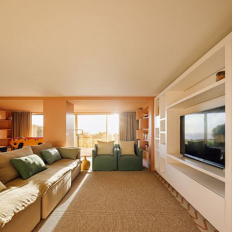 AIP Azóia Villa Merges with Nature Above the Cliffs of Portugal’s Azóia - 5