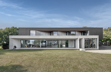 Castle High by Hyde + Hyde Architects