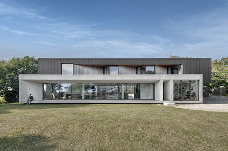 Castle High by Hyde + Hyde Architects - 1