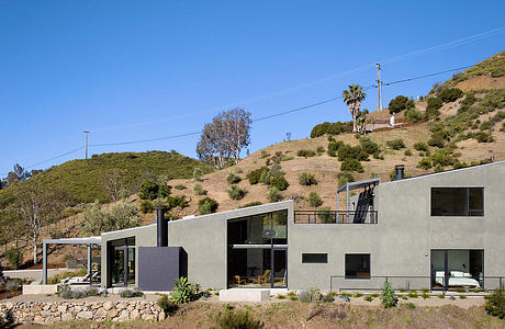 Highway House by Vertebrae