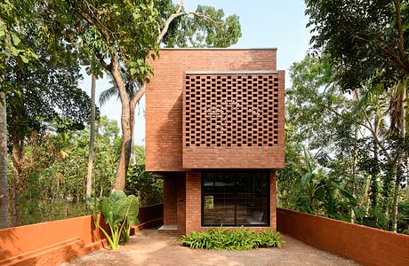 Narrow Brick House by Srijit Srinivas Architects