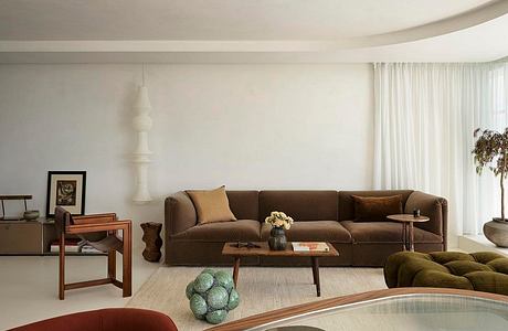 Darling Point Apartment: Studio Zawa Transforms 1960s Flat into Personal Space