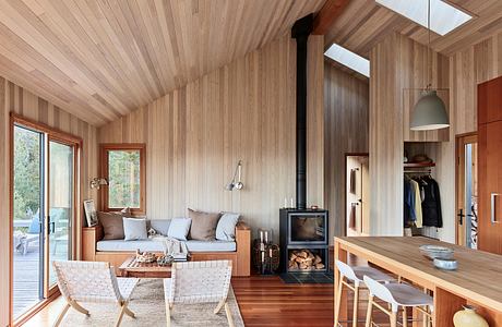 Home for an Artist by Laura Killam Architecture