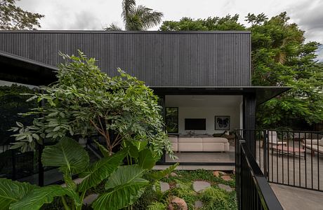 Toohey Forest House by Bones Studio