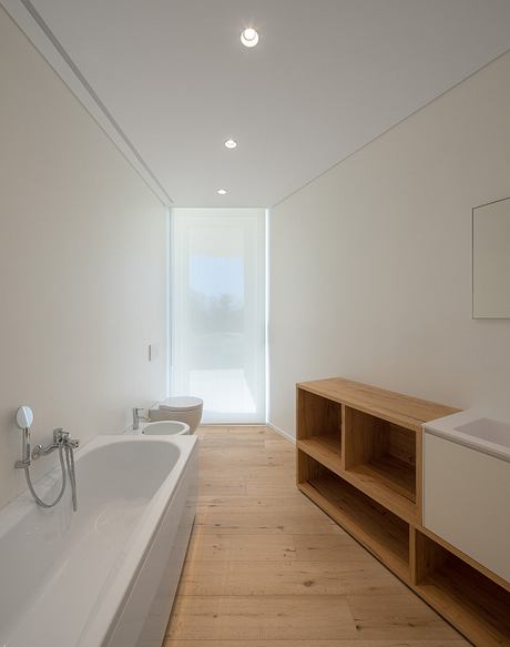 [FRA]me: Contemporary Architecture with Unique Geometric Elements - 7