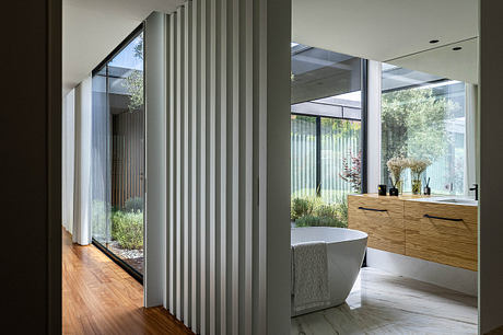 Casa da Encosta by Ricardo Azevedo Arquitecto - 8