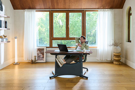 COLAMY Launches LumiDesk: A Smart, Ergonomic Desk Designed for Today’s Evolving Workspaces - 1