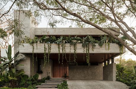 Amankay House by Di Frenna Arquitectos