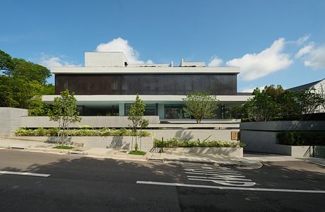 Gallery House by Formwerkz Architects