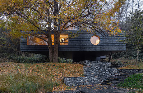 Ginkgo Valley Treehouse by Moguang Studio