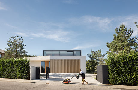 House with Gills by Beef Architekti
