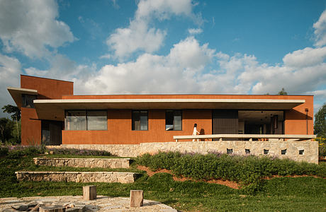 Ankh House by TAU Arquitetos