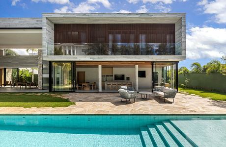 Dione House by Studio Andre Lenza