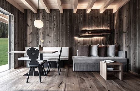 Kessler’s Mountain Lodge — Courtyard Living With Alpine Warmth Inside