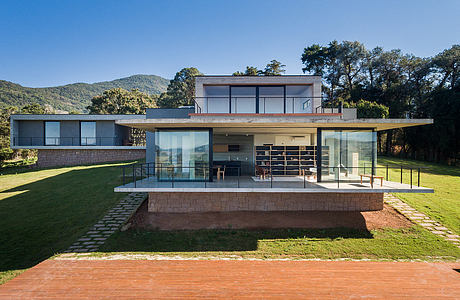 Moenda’s House by Felipe Rodrigues