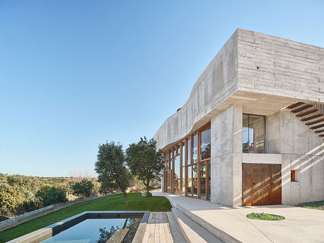 Oak House by Muka Arquitectura - 1