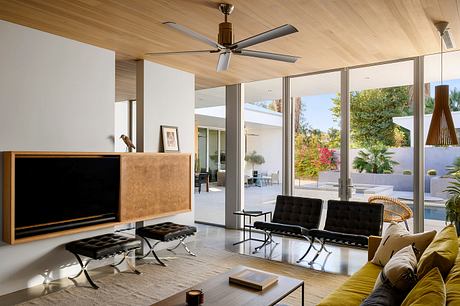 Palm Springs: Sun-Smart Courtyard Living for the Desert Climate Home - 1