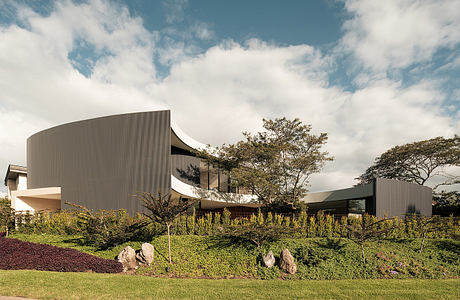 Riba House by TEC Taller EC