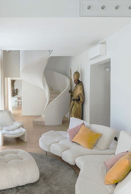 Villa Rosita Marries Past And Present Across Light-Filled Rooms - 1