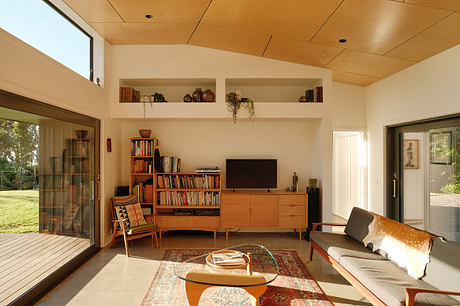 Kokako Heights House On a Wild Bluff Facing Whale Island in Matatā - 2