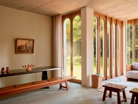 Sankt Göres Refines Arches, Oak for Quiet Living in Düsseldorf - 2