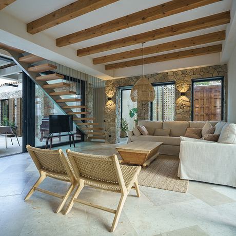 Casa del Sol: Courtyard House Rooted in Stone, Shade, Water Ritual - 3