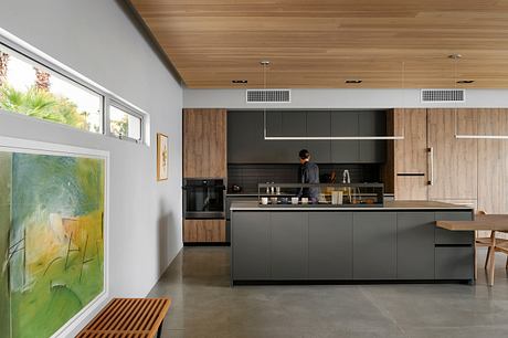 Palm Springs: Sun-Smart Courtyard Living for the Desert Climate Home - 3