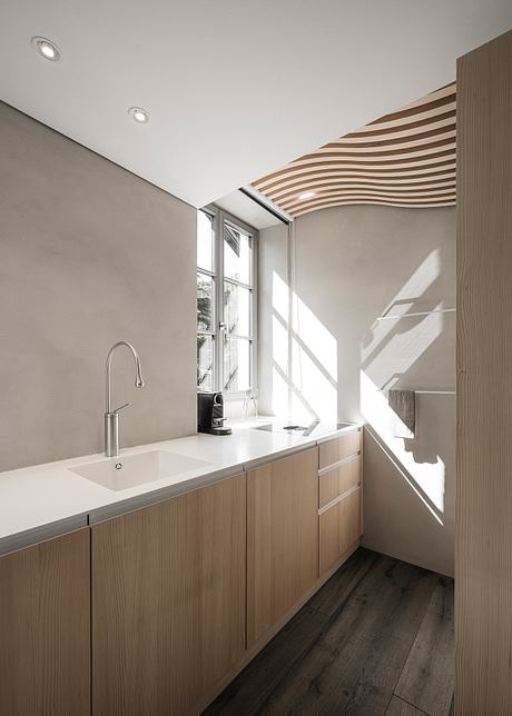 Altes Gericht: Maple Calm and Light in a Historic Klausen Apartment - 4