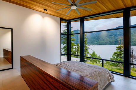 Lake Cle Elum Shapes A Modern Cabin For Snow, Sun, And Fire Year-Round - 4