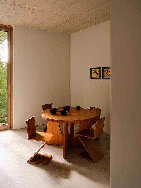 Sankt Göres Refines Arches, Oak for Quiet Living in Düsseldorf - 4