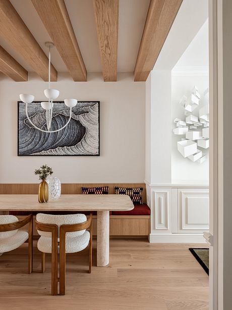 Notting Hill Flat — Light-Filled Rooms, Vintage Notes, Marble Quiet - 3