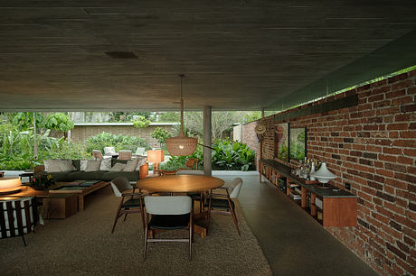 Patios House Landscaping: Lush Paths Guide A Seaside Home - 4