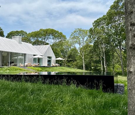 House on Sag Harbor — Two Gabled Wings Shape Family Life by the Water - 7