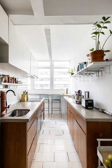 Paulicéia Apartment by Estúdio Brasileiro de Arquitetura - 4