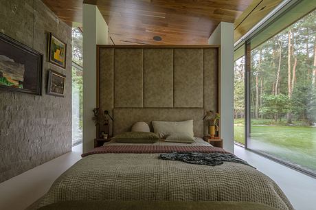 Travelers’ House: Tent-Like Roof Orients Life Around a Central Atrium - 6