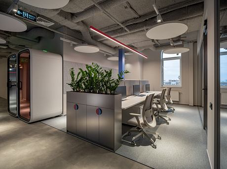 CTRL/PLAY Office: Kyiv Workspace Wired for Speed and Creative Drive - 6