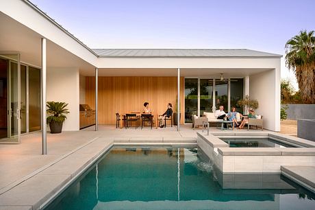 Palm Springs: Sun-Smart Courtyard Living for the Desert Climate Home - 7