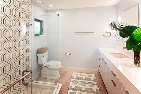 Central Beach Contemporary by Swarc Studio - 8