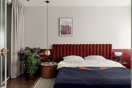 KSS Apartment Frames Warm Modern Interiors with Marble and Velvet - 8