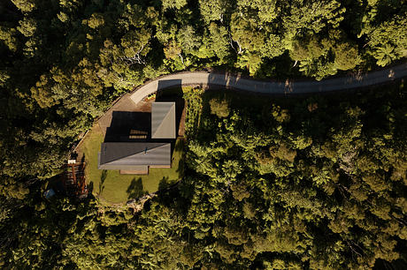 Kokako Heights House On a Wild Bluff Facing Whale Island in Matatā - 8
