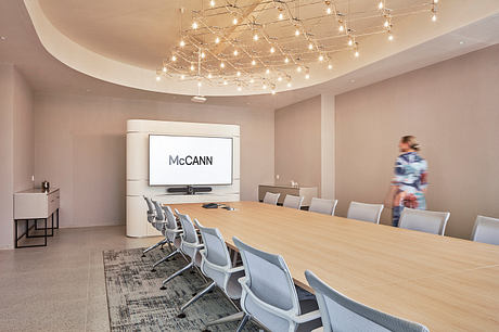 McCann Prague Offices: Industrial Warmth and Park-Light Worklife Team - 7