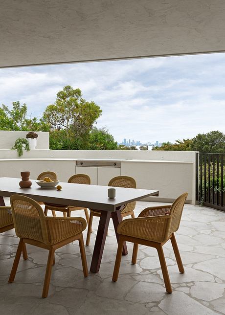 Onda: Fluid Forms Recast a Perth Bungalow With City-Facing Rooms Today - 5